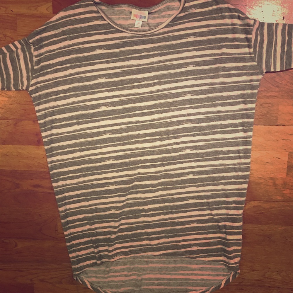 LULAROE XS IRMA IN GREY AND WHITE